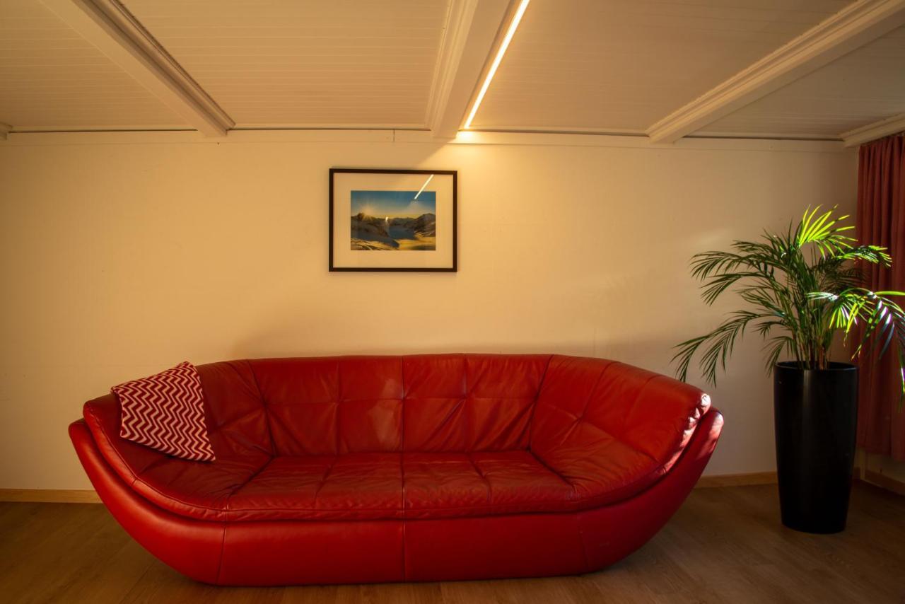 Uncle Eric'S Chalet Matten bei Interlaken Экстерьер фото