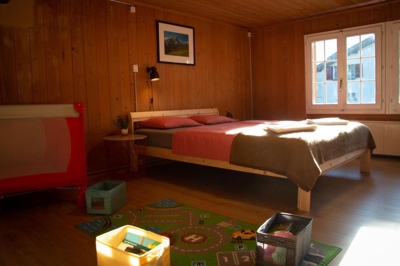 Uncle Eric'S Chalet Matten bei Interlaken Экстерьер фото